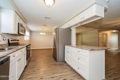 006-photo-kitchen-13632974