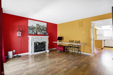 8018 Cheswick Dr, Indianapolis, IN 46219 - photo 6