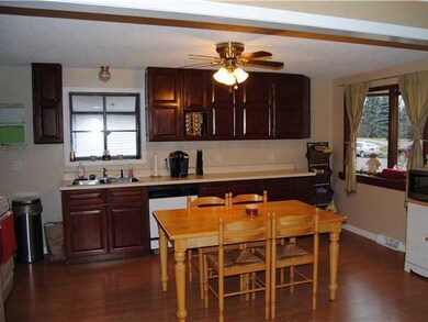 Kitchen Eat-in Kitchen 16x10