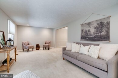 8835 Woodlawn Way, Springfield, VA 22153 - photo 5