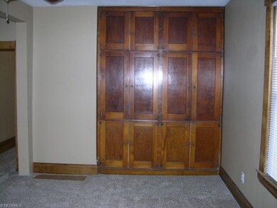 Family Room Built Ins