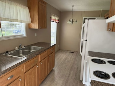 1910 Enterprise Ave unit 17, New Smyrna Beach, FL 32168 - photo 3