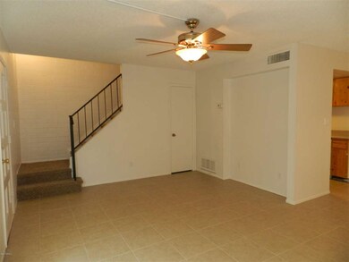DOBSON RD 207 LIVING 3