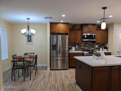 Eat in Kitchen Area Stainless Steel Appl