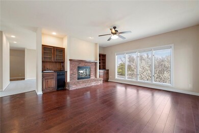 2 Clubhouse Place, Bella Vista, AR 72715 - photo 3