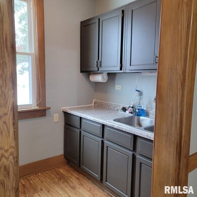 1716 Davie St, Davenport, IA 52804 - photo 7