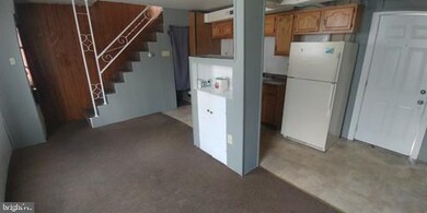 1152 Moss St, Reading, PA 19604 - photo 5