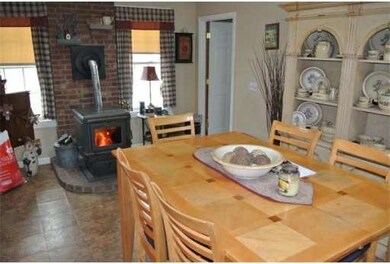 36 Flagg St, Clinton, MA 01510 - photo 5