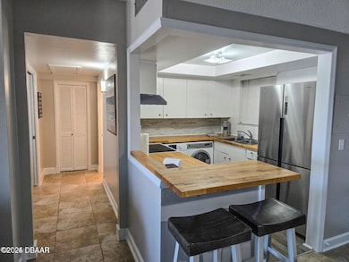 404 S Beach St unit 403, Daytona Beach, FL 32114 - photo 5