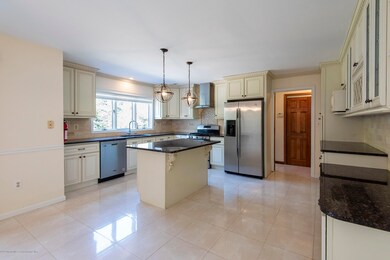 19 Riverside Ln, Holmdel, NJ 07733 - photo 2