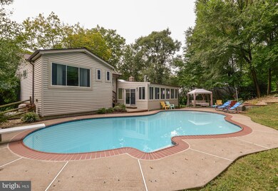 3309 Sleepy Ln, Falls Church, VA 22044 - photo 4