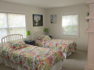 560 Acacia Rd, Vero Beach, FL 32963 - photo 5