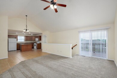 612 E Daniels St-7