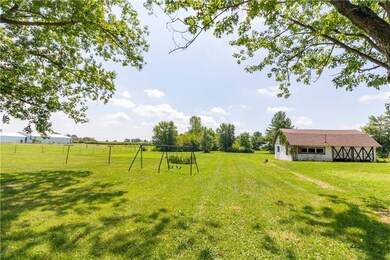 1221 W 1100 N, Fountaintown, IN 46130 - photo 7