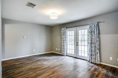 8815 Hillsgrove Ct, Houston, TX 77088 - photo 2