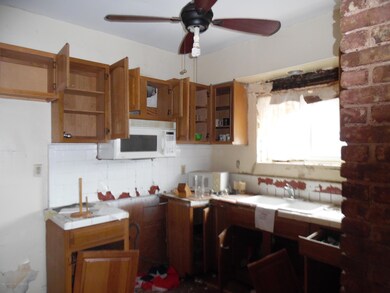 69 Sands St, Staten Island, NY 10304 - photo 4