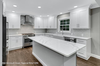 STUNNING KITCHEN