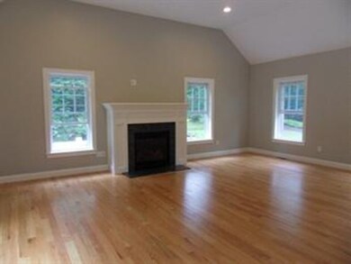 23 Cobblestone Ln, Douglas, MA 01516 - photo 4