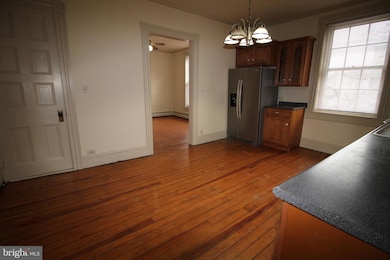 254 S Railroad Ave, New Holland, PA 17557 - photo 4