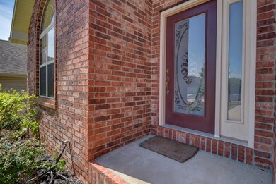 635 N Spout Spring St-39