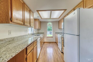 934 N Stonehenge Way, Meridian, ID 83642 - photo 5