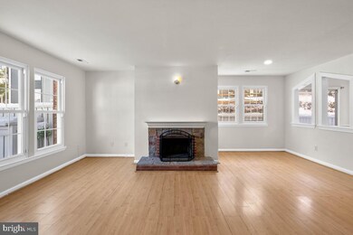 20030 Appledowre Cir, Germantown, MD 20876 - photo 6