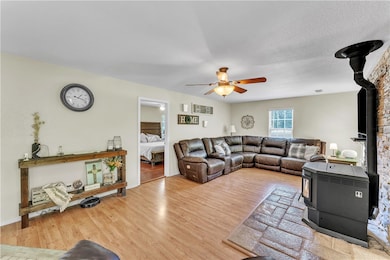 329 Rader Rd, Rogers, AR 72756 - photo 2