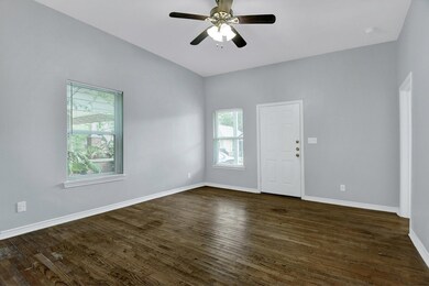 715 W Texas St, Denison, TX 75020 - photo 3