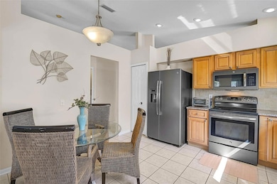 4640 Sanibel Way, Bradenton, FL 34203 - photo 7