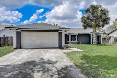 8213 Wellsmere Cir, Orlando, FL 32835 - photo 4