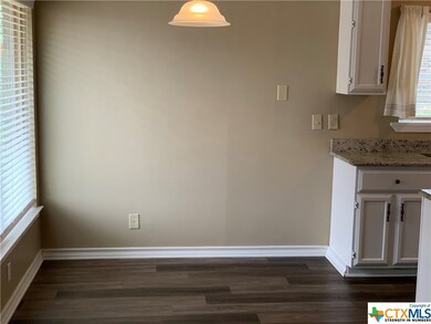 802 Steven St, Troy, TX 76579 - photo 6