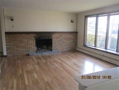 21 Hemlock Dr, Millbury, MA 01527 - photo 3