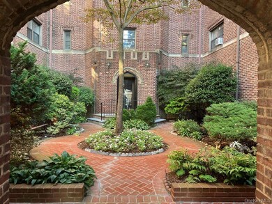 240 Halstead Ave unit A4, Harrison, NY 10528 - photo 3