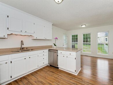 150 Deercroft Dr, Statesville, NC 28625 - photo 4