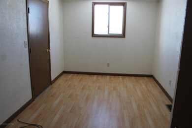 328 S Labarge St, La Barge, WY 83123 - photo 6