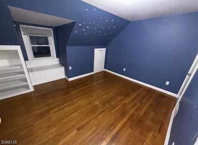 610 Lindegar St, Linden, NJ 07036 - photo 6