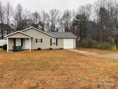 905 Peachtree Rd, Charlotte, NC 28216 - photo 2