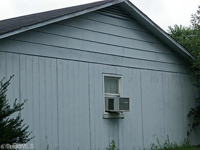 333 Ridgecrest Dr, King, NC 27021 - photo 4