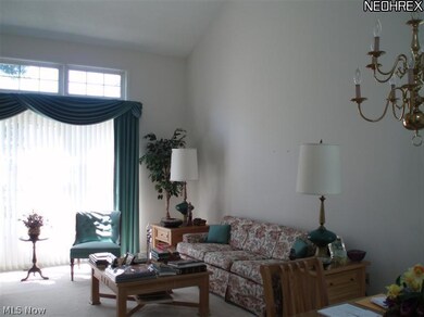 637 Fairfield Ln, Aurora, OH 44202 - photo 7