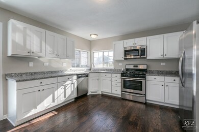 1523 Burr Oak Cir, Aurora, IL 60506 - photo 5