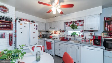 5654 Chelwynd Rd, Halethorpe, MD 21227 - photo 7