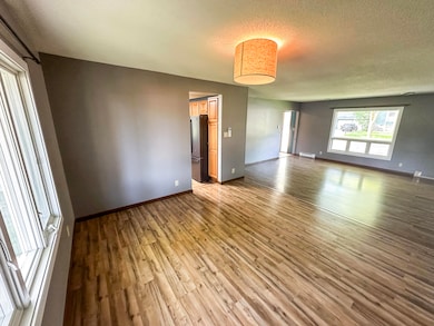 Dining rm