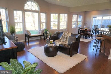 8017 Nicky Ct, Laurel, MD 20723 - photo 5