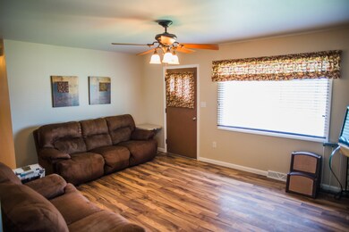 933 Cedar-8154