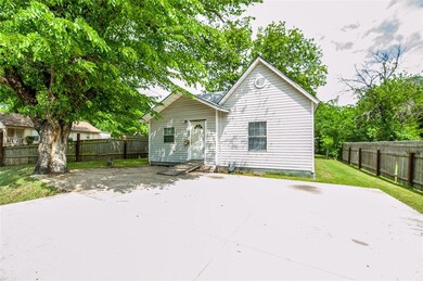 200 E Freeman St, Ennis, TX 75119 - photo 3