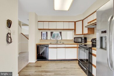 9349 Breamore Ct, Laurel, MD 20723 - photo 7