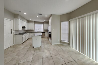 7918 Hidden Oaks Ln, Houston, TX 77095 - photo 6