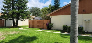 1220 Summit Place Cir unit B, West Palm Beach, FL 33415 - photo 4
