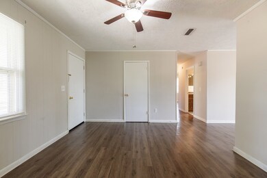 2401 Thomas St, Adel, GA 31620 - photo 3