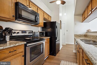 3570 Sherbrooke Cir unit 302, Woodbridge, VA 22192 - photo 6